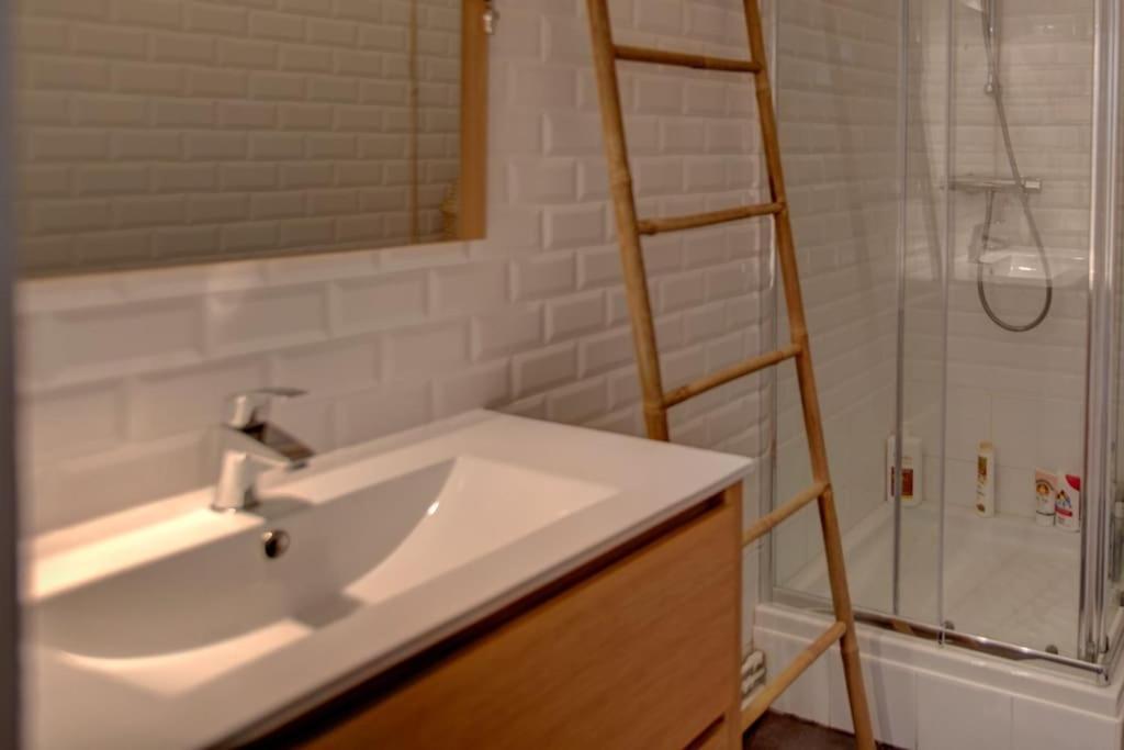 Apartment T3 Cosy Et Vintage Au Coeur De Marseilles